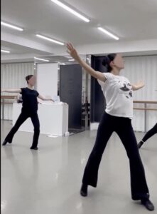 宝塚音楽学校受験　スズキ・バレエアート・スタジオ　宝塚南口